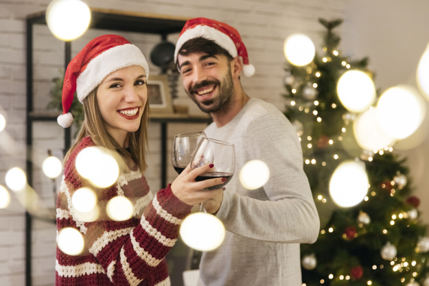 Getting Engaged at Christmas Time - How Not To Announce Your Engagement On Social Media