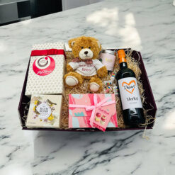 The Large Pamper Hamper with Personalised Teddy