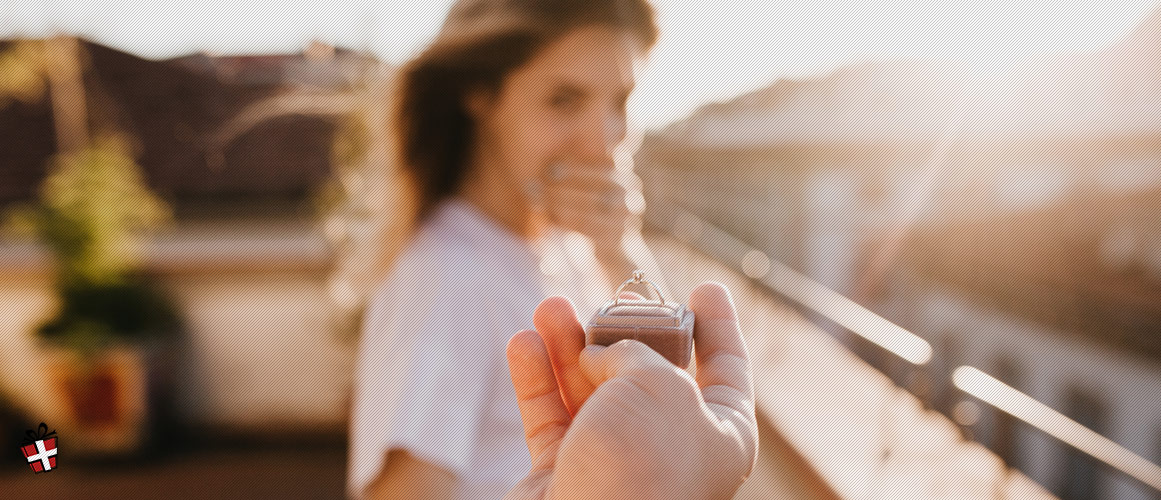 5 Unique Engagement Gift Ideas for the Modern Couple